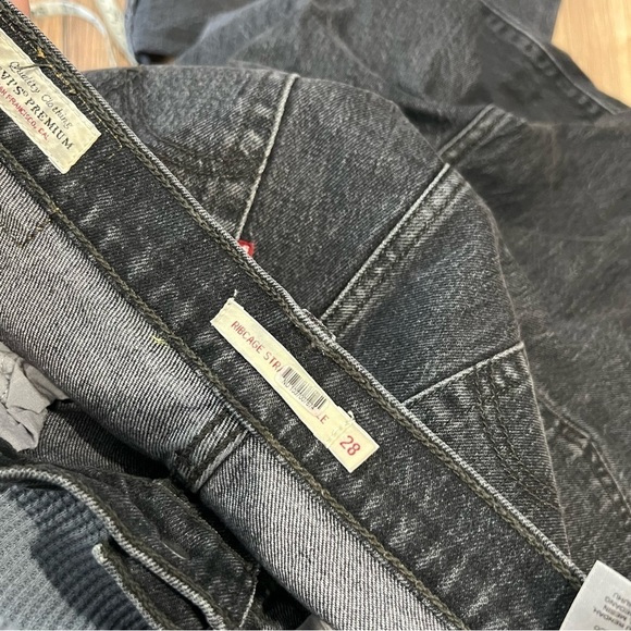 Levi’s Ribcage Ankle Straight Jean Black - Picture 10 of 11